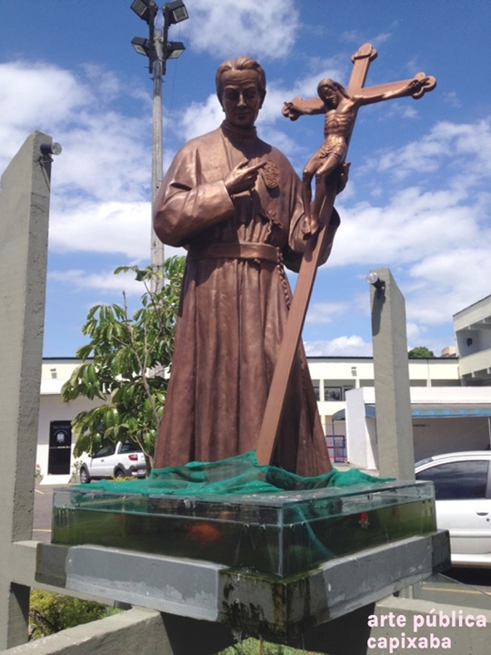Monumento a São Paulo da Cruz