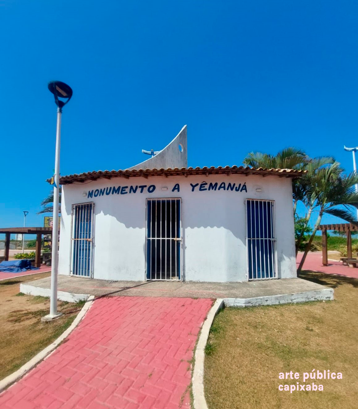 monumento yemanjá 1