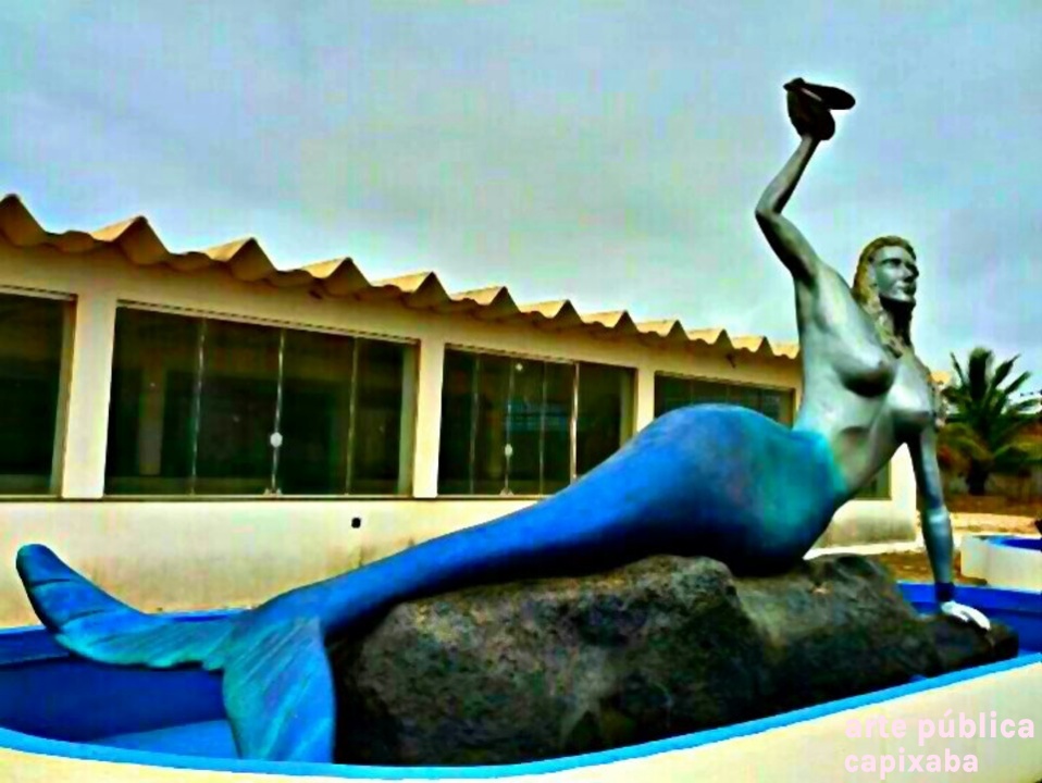 Esculturas na Praia da Sereia