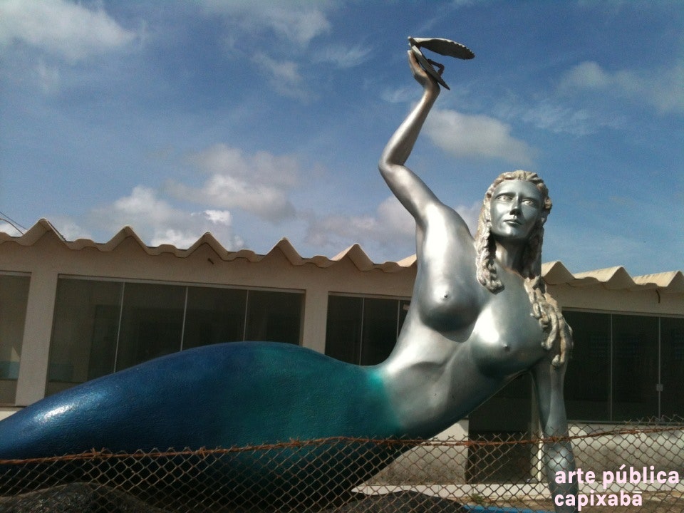 Esculturas na Praia da Sereia