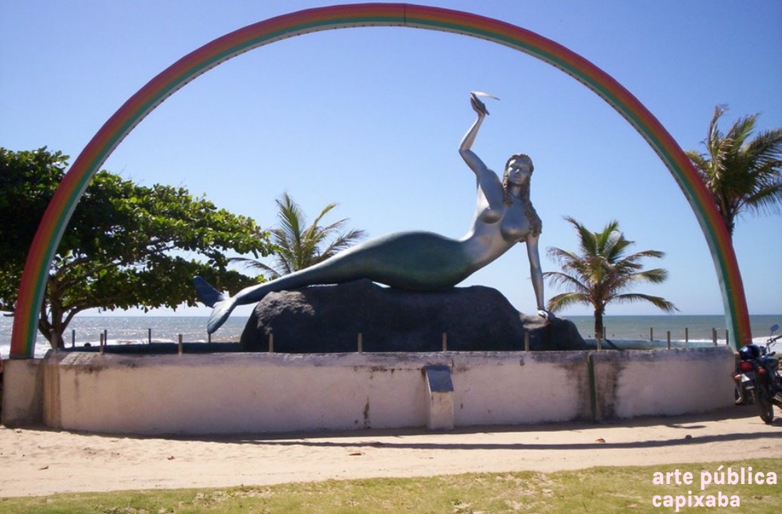 Esculturas na Praia da Sereia