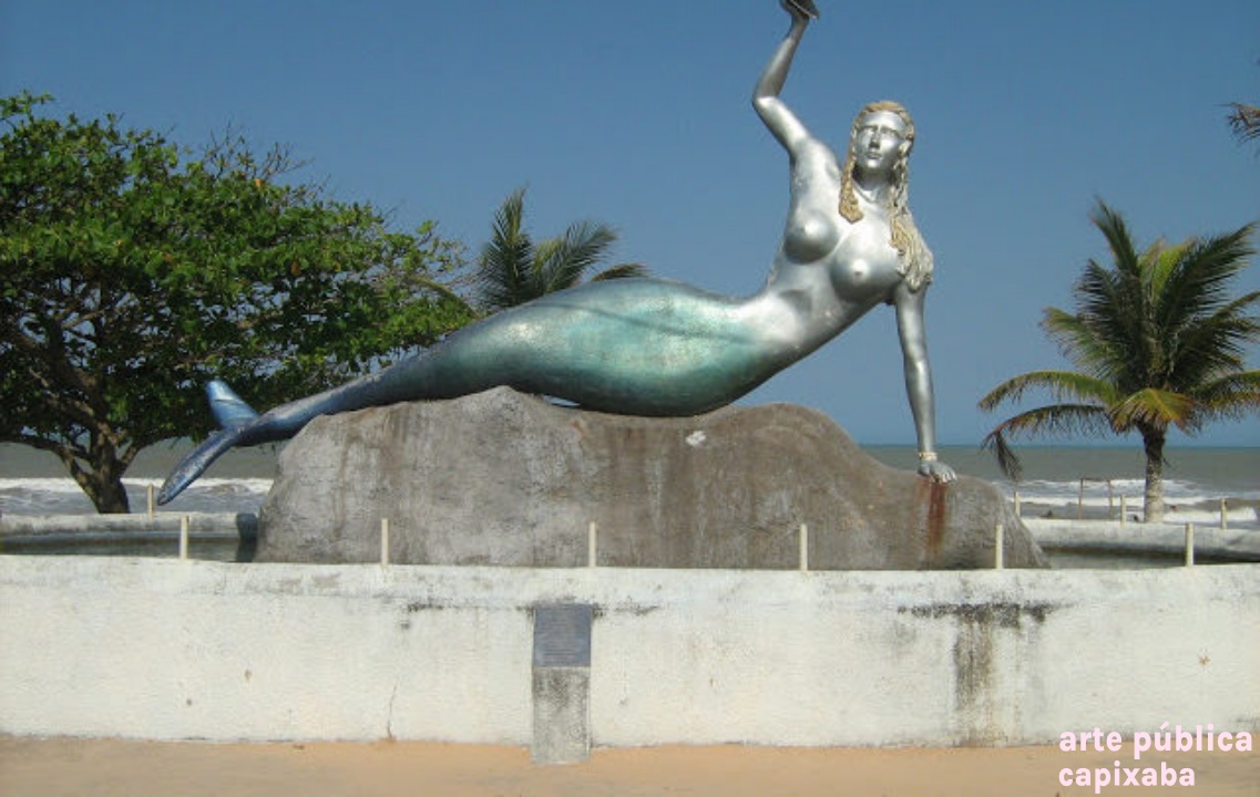 Esculturas na Praia da Sereia
